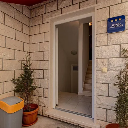 Mir Apartment *