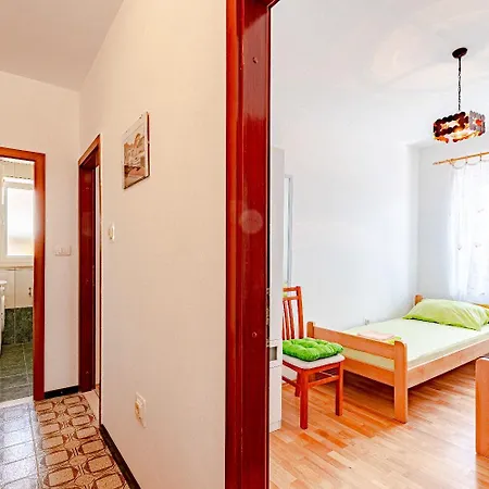 Apartment Mir *