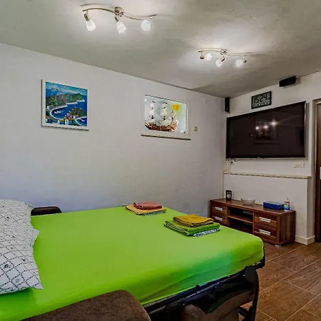 Mir Apartment